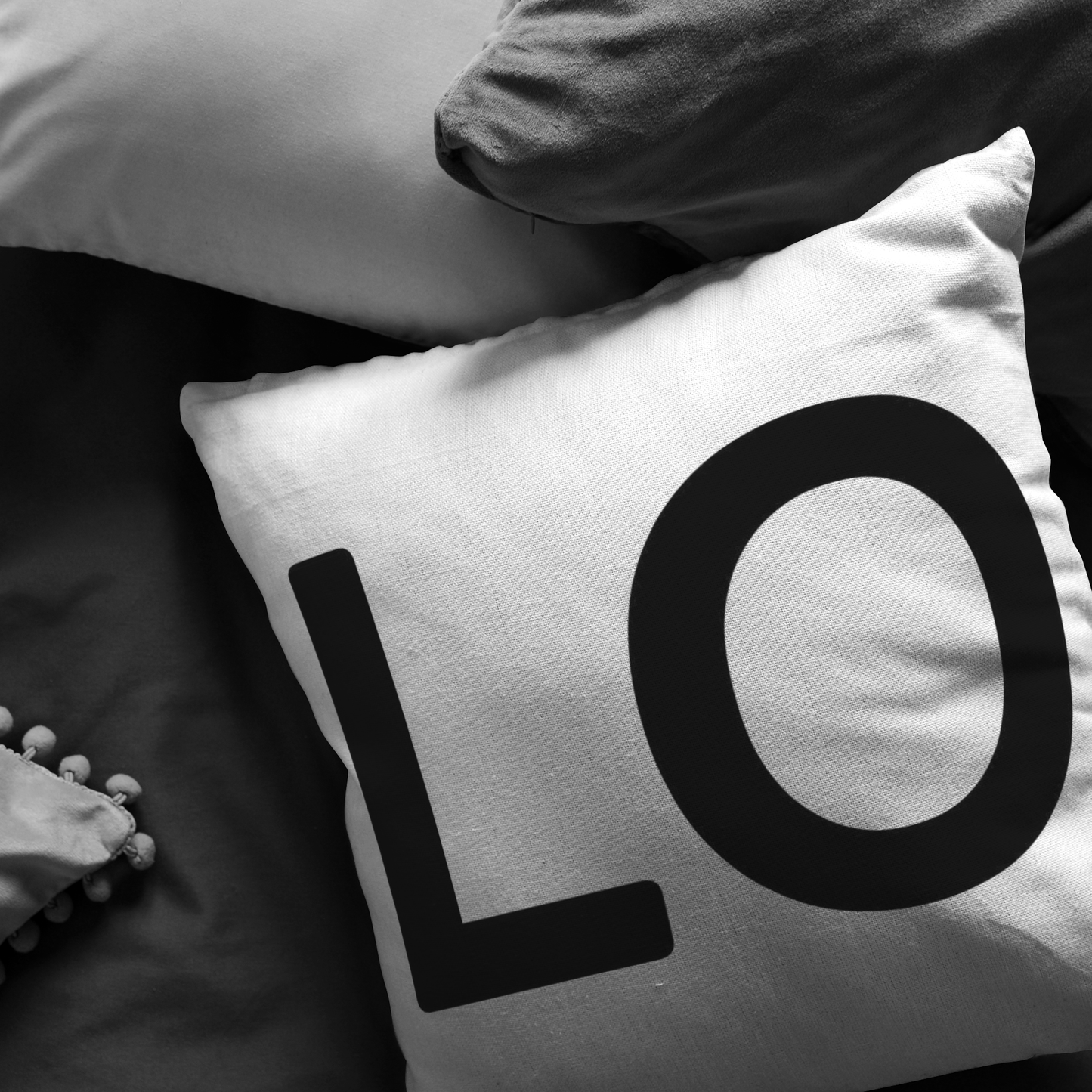 LOVE Pillow LO 1/2